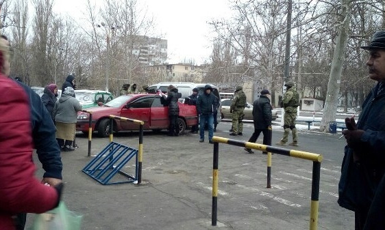 Одесские силовики скрутили трех человек