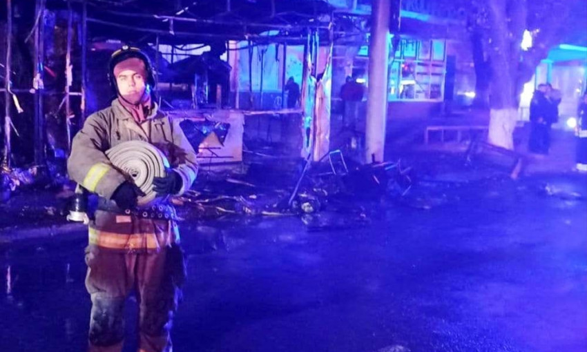 В Одессе пожар в шаурмичной мог обернуться взрывом газовых баллонов 