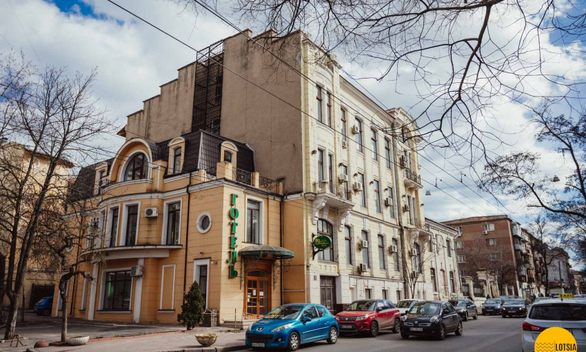 Одесский областной совет решил выставить на продажу около 10 тыс. м2 казенной  недвижимости рыночной стоимостью не менее 7 млн долларов