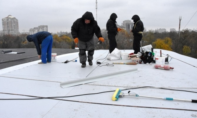 В одесском Дворце спорта начали ремонт купола