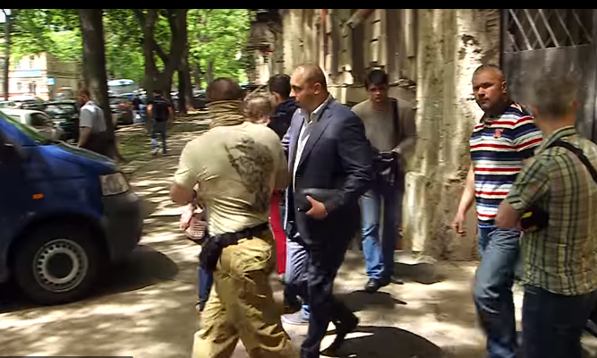 В Одессе задержали на взятке чиновника, ответственного за парковки Одессы