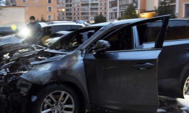 В Одессе на  ул. Маршала Говорова загорелся автомобиль, причины устанавливаются 