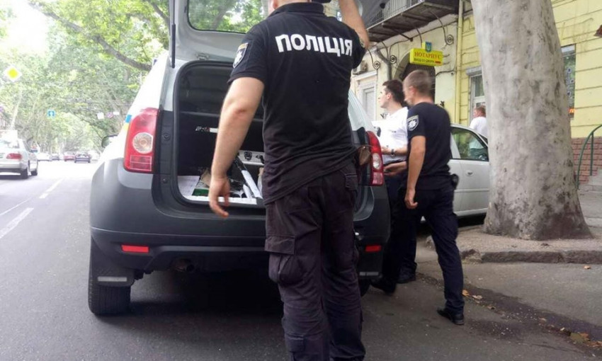 В Одессе объявлен план «Сирена», одесситов просят помочь  разыскать стрелявших на Ришельевской