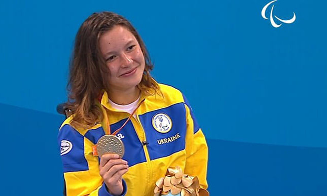 Украинская пловчиха выиграла первое «золото» на Паралимпиаде в Токио