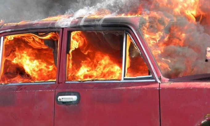 Разъярённый муж поджёг собственную машину