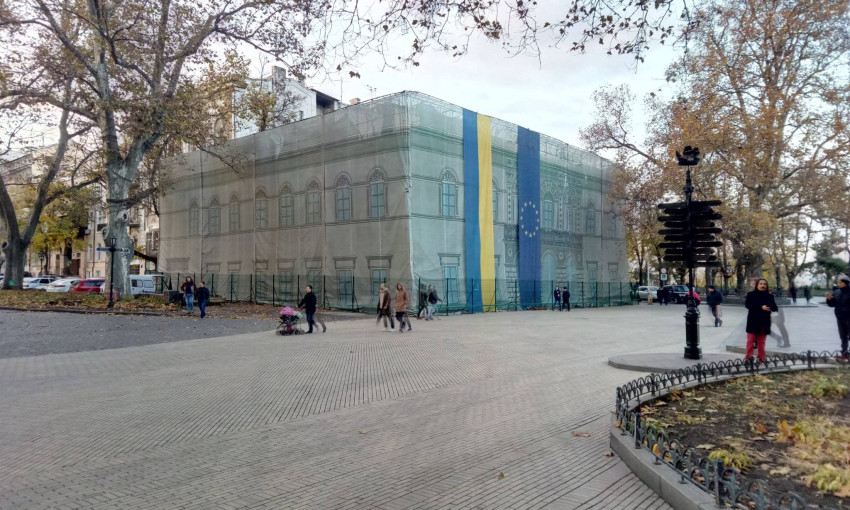 Напротив Одесской мэрии «вырастет» торговый центр