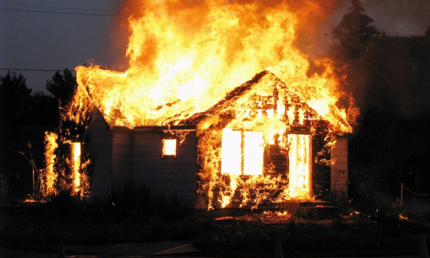 Пожар в частном доме Одесщины лишил жизни женщину