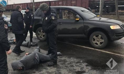 Одесские полицейские задержали троих киллеров, которые совершили покушение на жизнь предпринимателя (ФОТО, ВИДЕО)