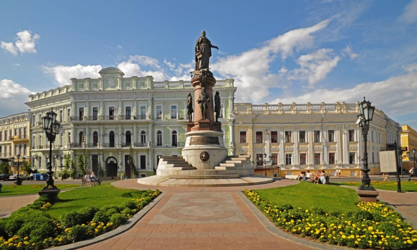 Суд огласил результаты по делу о сносе памятника Екатерине II в Одессе