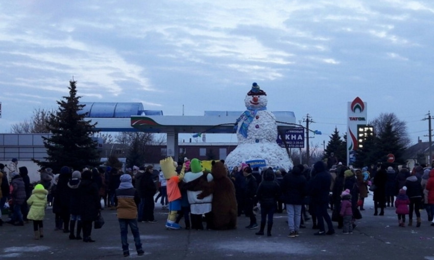 Семиметровый снеговик появился в Подольске