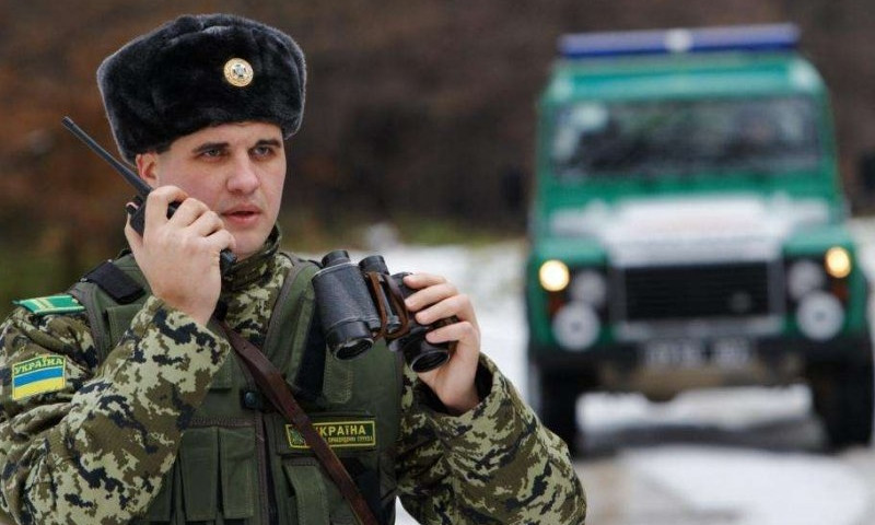 5000 патронов, холодное и огнестрельное оружие: в Одессе изъят арсенал