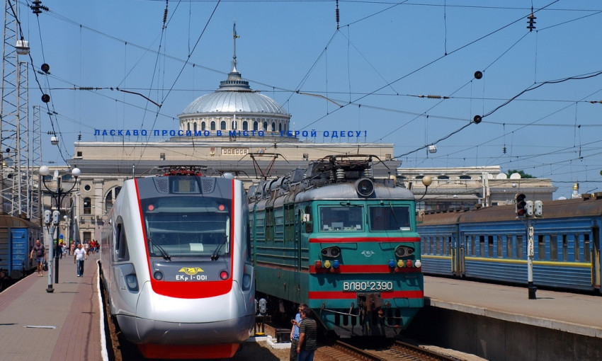 С 27 мая билеты на поезд Интерсити Киев-Одесса будут доступны