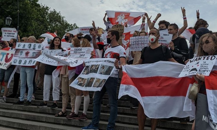 "Борьба продолжается": в Одессе белорусы вышли на акцию поддержки политзаключенных