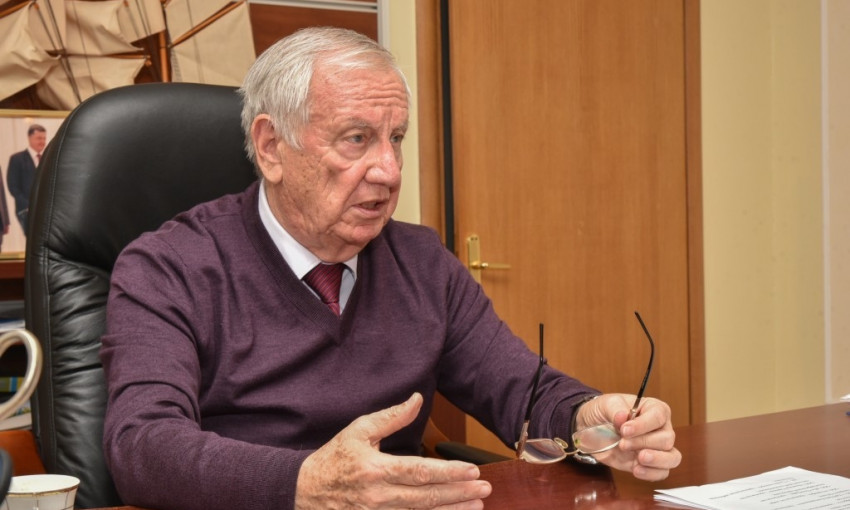 Мэр Черноморска опроверг слухи о плохом здоровье и ушел в отпуск