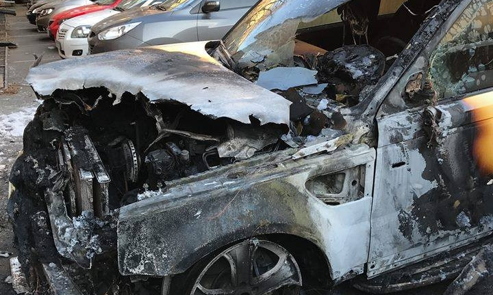Сгорел автомобиль Range Rover депутата Одесского городского совета