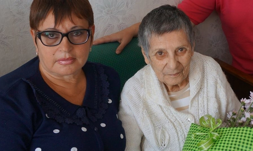 Очарование долголетия: 90-летняя аккерманка поражает своими знаниями