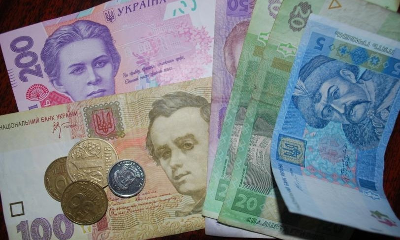 Помощь украинцам, потерявшим заработок из-за карантина, выплатят из коронавирусного фонда 