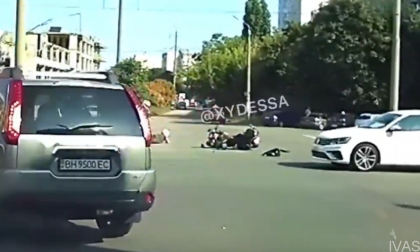 На улице Королева автомобилист сбил полицейского
