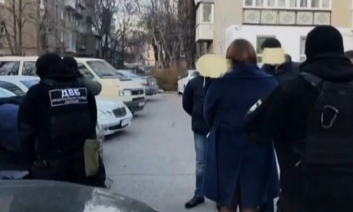 В Одессе задержали полицейских, которые требовали 5000 долларов от матери-одиночки