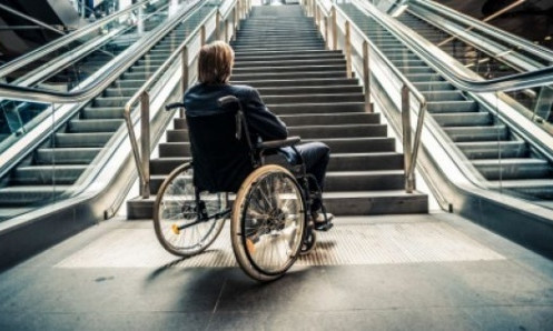 Одесские лифтеры после 20:00 просят инвалидов сидеть дома, лифты могут не работать