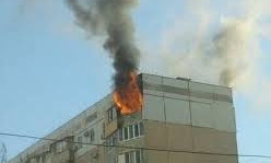 На Таирова горела квартира в высотке