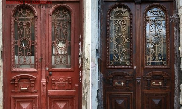 В центре Одессы установили первую отреставрированную дверь