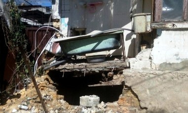 Обрушение на Пересыпи: пострадавшим город окажет помощь, жильцы отказались покидать квартиры