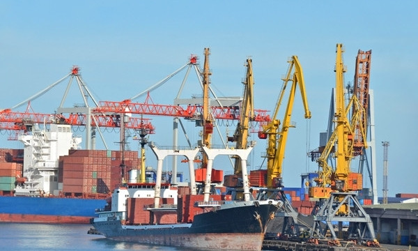 АМПУ собирается углубить дно в акватории черноморского порта 