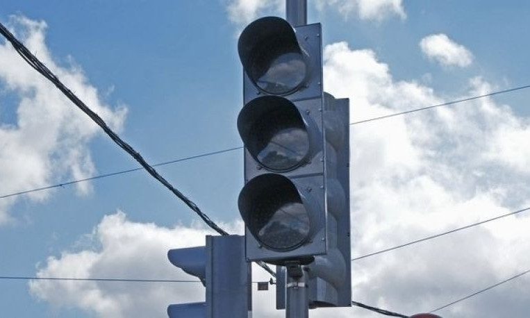 Вниманию водителей – в Одессе на активном перекрестке до вечера отключили светофор 