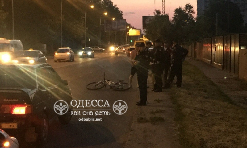В Одессе сбили велосипедиста
