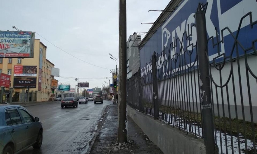 Среднефонтанская: на месте вчерашнего ДТП установлен новый столб
