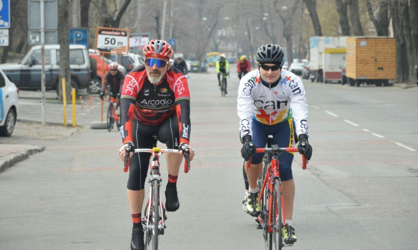 Любители велоспорта проводят «Мемориал Уточкина»