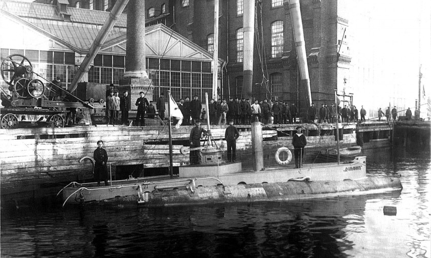 Первая субмарина была испытана в Одессе - сегодня день рождения конструктора
