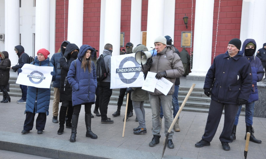 Воскресная акция: в бой со «скотовозками» вступили одесские активисты