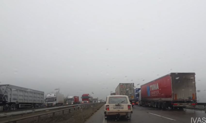 Туман, гололед и аварии – на трассе Одесса–Киев не заскучаешь  