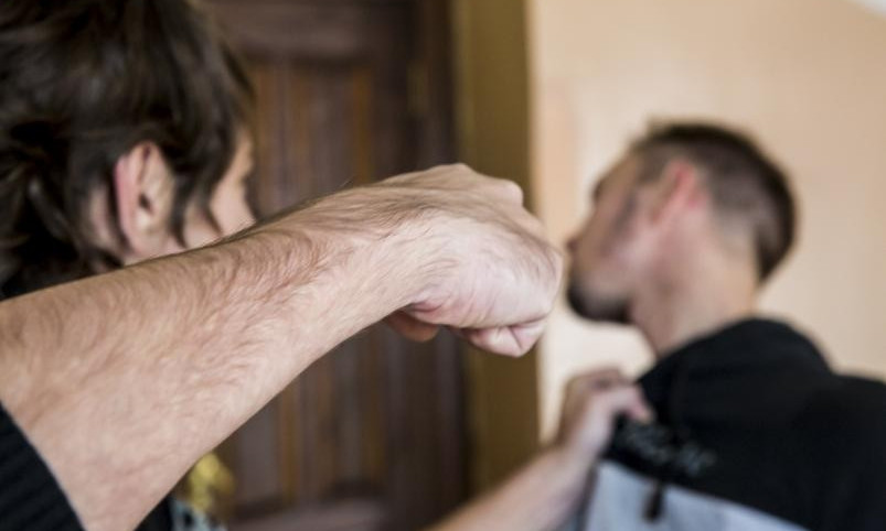 Беззаконие в Болграде: два десятка парней учиняют насилие над семьёй