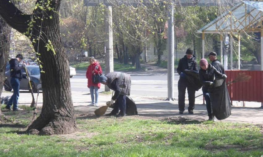 Активисты привлекли внимание к Дюковскому парку субботником