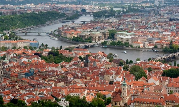 Из Одессы можно улететь в Прагу – но не всем 