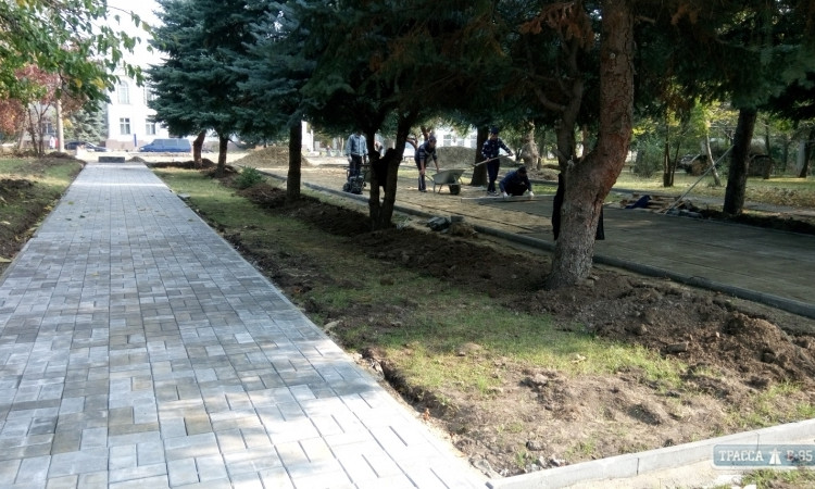 В Рени началась реконструкция центрального парка