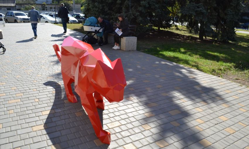 В Одессе открылась выставка уличных скульптур: масса позитивных впечатлений