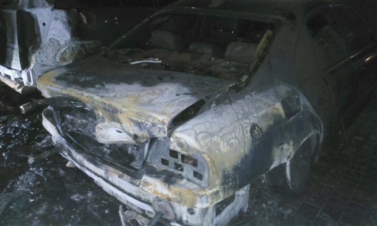 На автостоянке одного из одесских сёл сгорели две машины