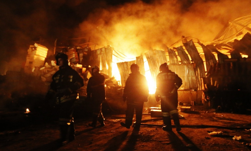Пожар на Манежной: на месте возгорания найден труп