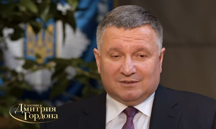 Арсен Аваков заявил, что он против исключения русского языка с украинских телеканалов 