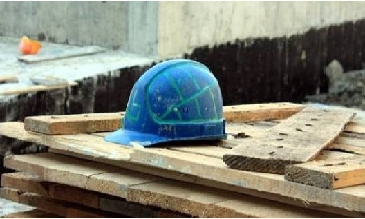 Еще одна трагедия на стройке - в Одессе с лесов сорвался рабочий