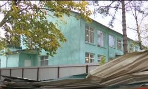 В Беляевке ураган сорвал крышу с детского сада