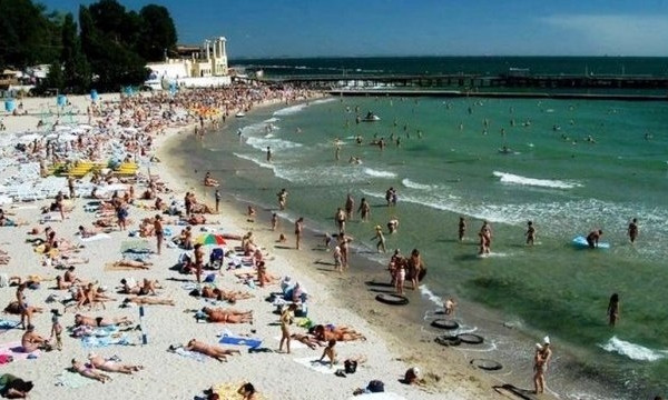 Украинцев предостерегают от отдыха на пляжах 