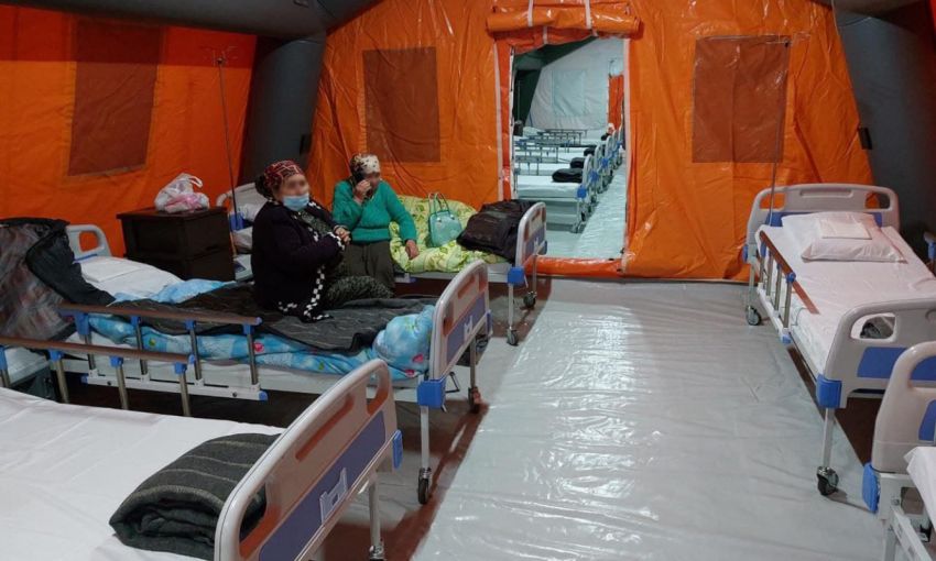 Пандемическое новшество: в Херсонской области установили палаточный госпиталь