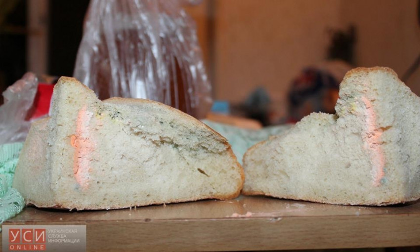 "Одесский каравай" продает заплесневелый хлеб