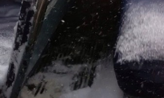 В одесских троллейбусах идет снег