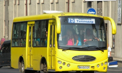 Областных депутатов Одесского региона пересадят из машин бизнес-класса в автобусы